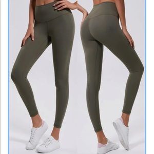 NWOT Rosebud Athletics Second Skin Legging Army Green Large